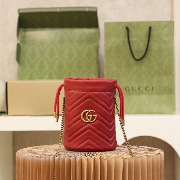 God Factory Gucci 𝐆𝐆 𝐌𝐚𝐫𝐦𝐨𝐧𝐭 Red 575163 Size 19𝐜𝐦*17𝐜𝐦