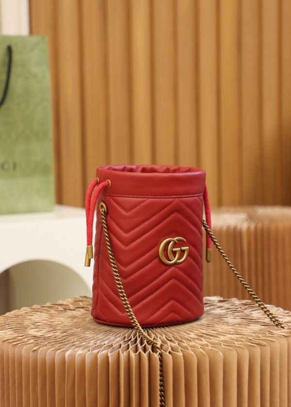 God Factory Gucci 𝐆𝐆 𝐌𝐚𝐫𝐦𝐨𝐧𝐭 Red 575163 Size 19𝐜𝐦*17𝐜𝐦