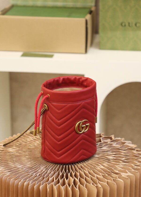 God Factory Gucci 𝐆𝐆 𝐌𝐚𝐫𝐦𝐨𝐧𝐭 Red 575163 Size 19𝐜𝐦*17𝐜𝐦