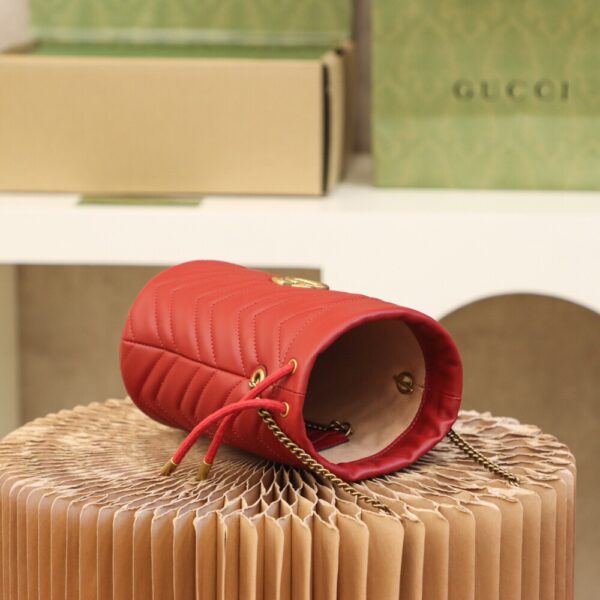 God Factory Gucci 𝐆𝐆 𝐌𝐚𝐫𝐦𝐨𝐧𝐭 Red 575163 Size 19𝐜𝐦*17𝐜𝐦