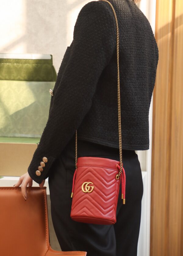God Factory Gucci 𝐆𝐆 𝐌𝐚𝐫𝐦𝐨𝐧𝐭 Red 575163 Size 19𝐜𝐦*17𝐜𝐦