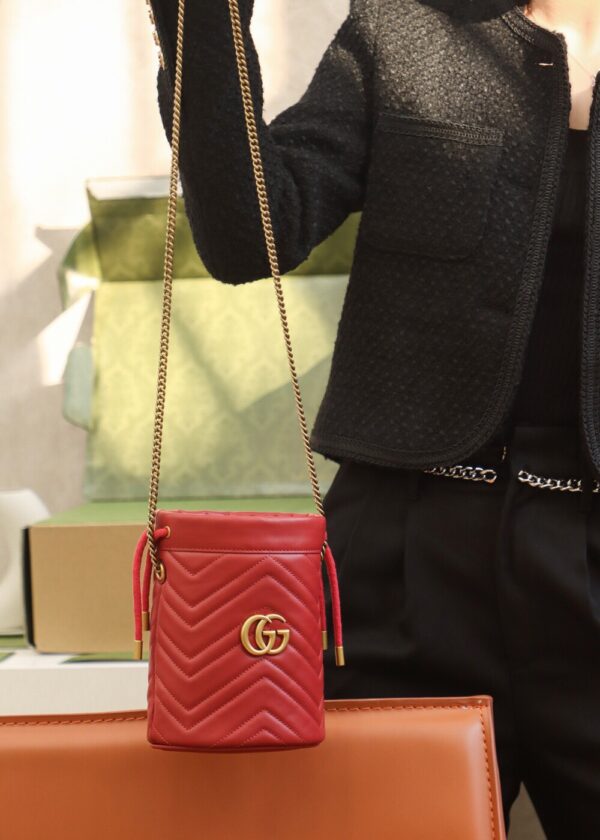 God Factory Gucci 𝐆𝐆 𝐌𝐚𝐫𝐦𝐨𝐧𝐭 Red 575163 Size 19𝐜𝐦*17𝐜𝐦