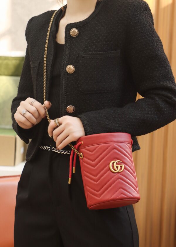 God Factory Gucci 𝐆𝐆 𝐌𝐚𝐫𝐦𝐨𝐧𝐭 Red 575163 Size 19𝐜𝐦*17𝐜𝐦