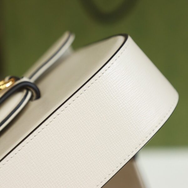 God Factory Gucci 𝐇𝐨𝐫𝐬𝐞𝐛𝐢𝐭 𝟭𝟵𝟱𝟱 𝐌𝐢𝐧𝐢 White 658574 Size 20.6*14.4*5.1cm