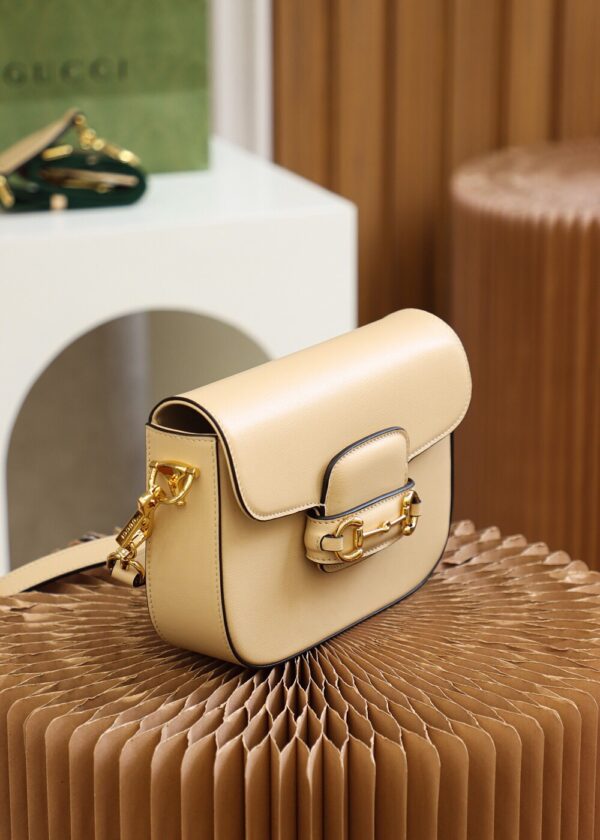 God Factory Gucci 𝐇𝐨𝐫𝐬𝐞𝐛𝐢𝐭 𝟭𝟵𝟱𝟱 𝐌𝐢𝐧𝐢 Rice 658574 Size 20.6*14.4*5.1cm