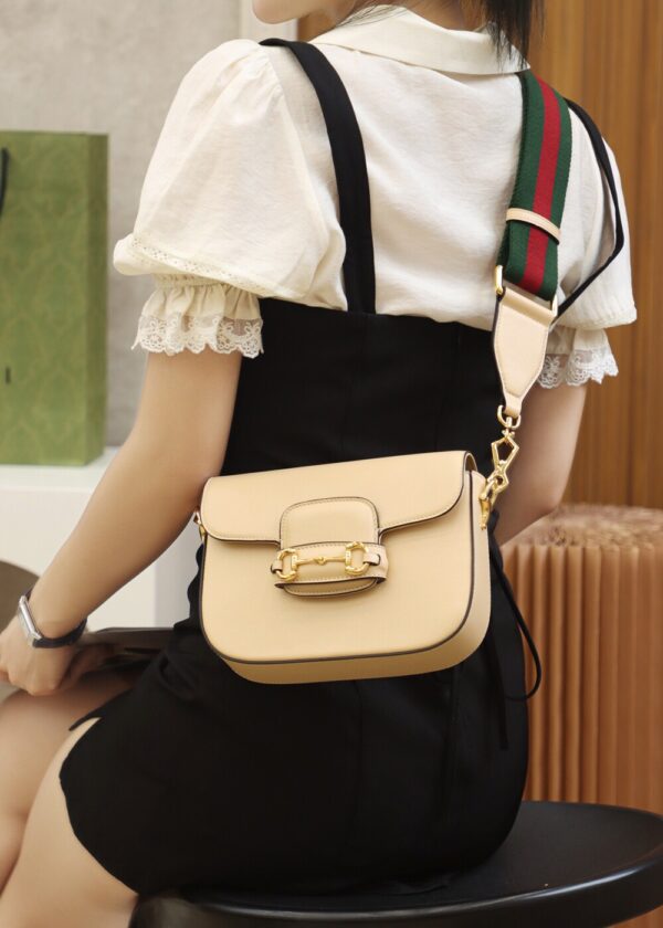 God Factory Gucci 𝐇𝐨𝐫𝐬𝐞𝐛𝐢𝐭 𝟭𝟵𝟱𝟱 𝐌𝐢𝐧𝐢 Rice 658574 Size 20.6*14.4*5.1cm