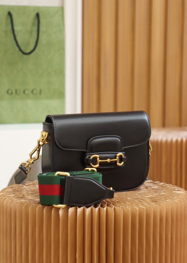 God Factory Gucci 𝐇𝐨𝐫𝐬𝐞𝐛𝐢𝐭 𝟭𝟵𝟱𝟱 𝐌𝐢𝐧𝐢 Black 658574 Size 20.6*14.4*5.1cm