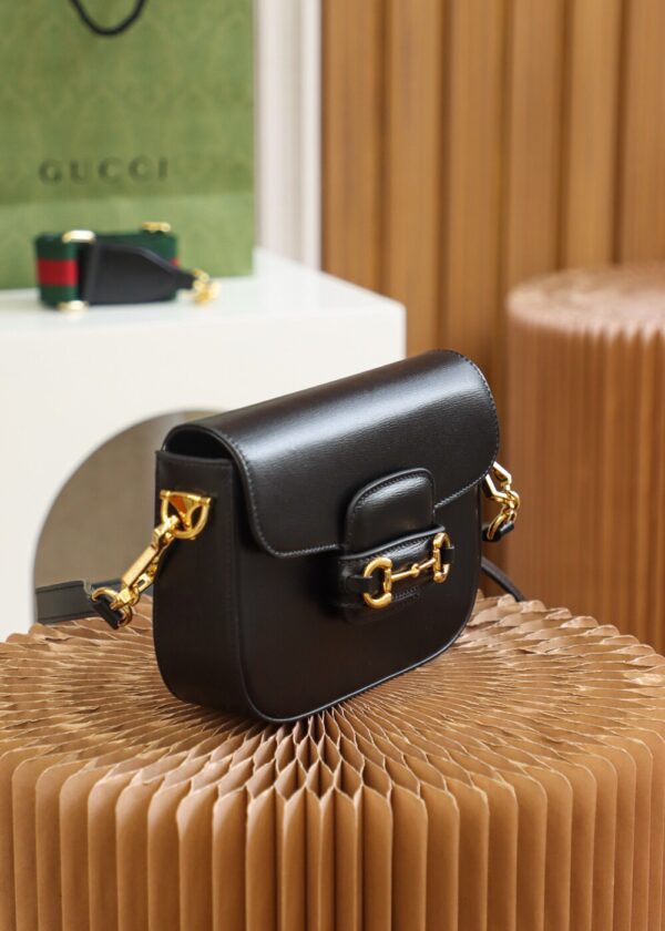 God Factory Gucci 𝐇𝐨𝐫𝐬𝐞𝐛𝐢𝐭 𝟭𝟵𝟱𝟱 𝐌𝐢𝐧𝐢 Black 658574 Size 20.6*14.4*5.1cm