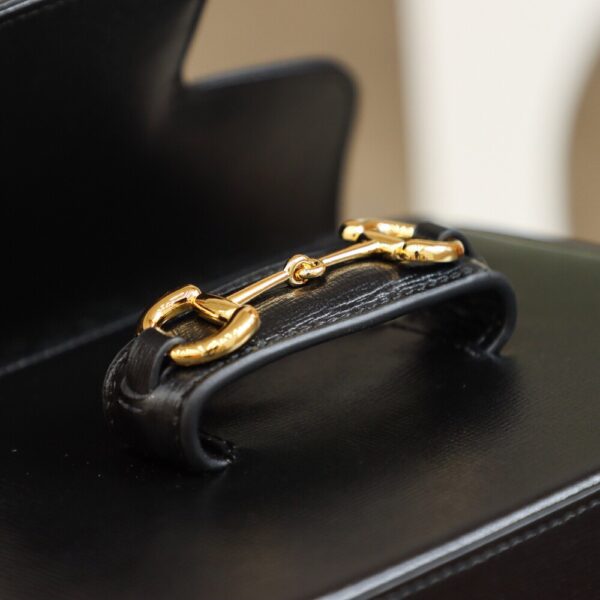 God Factory Gucci 𝐇𝐨𝐫𝐬𝐞𝐛𝐢𝐭 𝟭𝟵𝟱𝟱 𝐌𝐢𝐧𝐢 Black 658574 Size 20.6*14.4*5.1cm