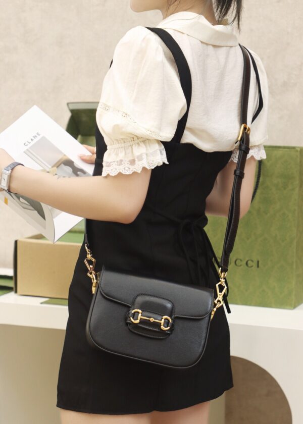 God Factory Gucci 𝐇𝐨𝐫𝐬𝐞𝐛𝐢𝐭 𝟭𝟵𝟱𝟱 𝐌𝐢𝐧𝐢 Black 658574 Size 20.6*14.4*5.1cm