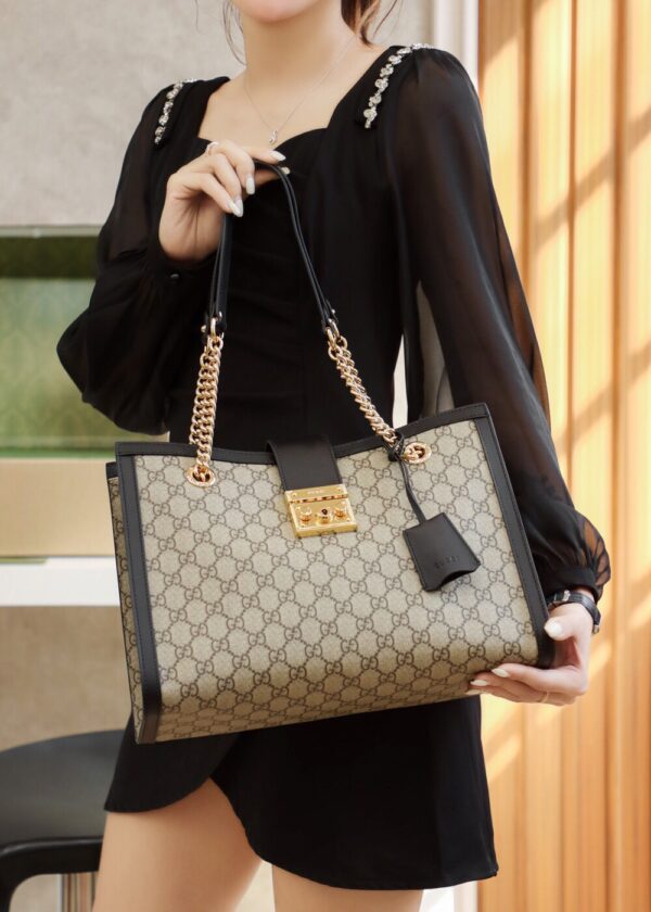 God Factory Gucci 𝐏𝐚𝐝𝐥𝐨𝐜𝐤 Black / Medium 479197 Size 35*23.5*14𝐜𝐦
