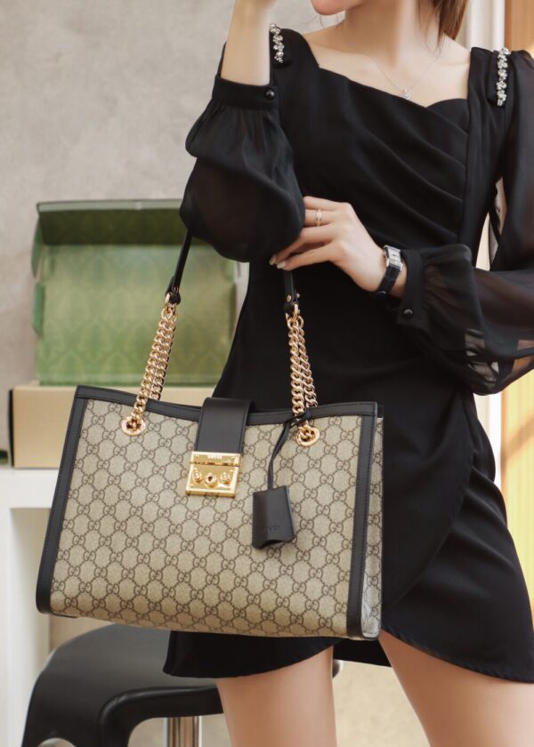 God Factory Gucci 𝐏𝐚𝐝𝐥𝐨𝐜𝐤 Black / Medium 479197 Size 35*23.5*14𝐜𝐦