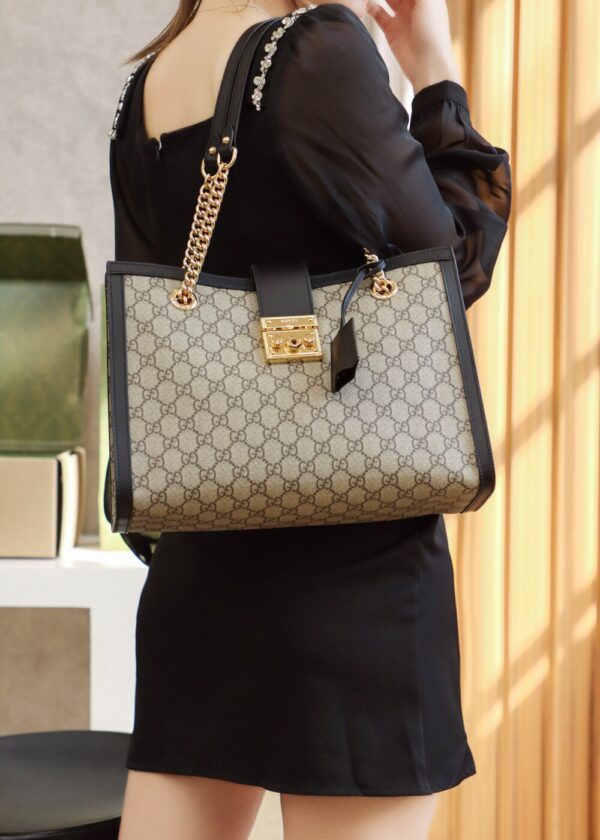 God Factory Gucci 𝐏𝐚𝐝𝐥𝐨𝐜𝐤 Black / Medium 479197 Size 35*23.5*14𝐜𝐦