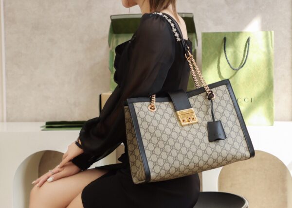God Factory Gucci 𝐏𝐚𝐝𝐥𝐨𝐜𝐤 Black / Medium 479197 Size 35*23.5*14𝐜𝐦