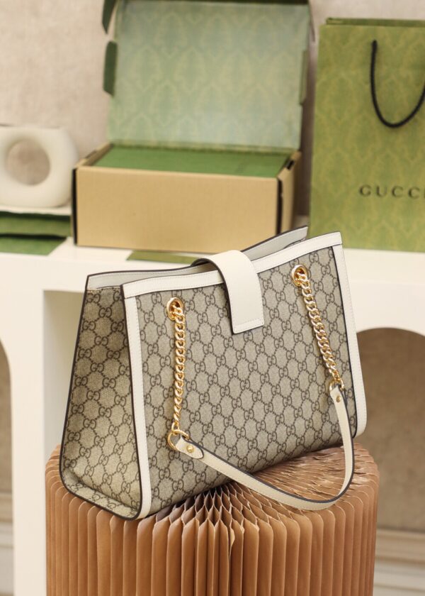 God Factory Gucci 𝐏𝐚𝐝𝐥𝐨𝐜𝐤 White / Medium 479197 Size 35*23.5*14𝐜𝐦