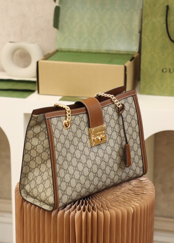 God Factory Gucci 𝐏𝐚𝐝𝐥𝐨𝐜𝐤 Brown / Medium 479197 Size 35*23.5*14𝐜𝐦