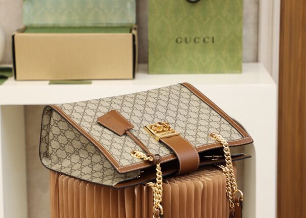 God Factory Gucci 𝐏𝐚𝐝𝐥𝐨𝐜𝐤 Brown / Medium 479197 Size 35*23.5*14𝐜𝐦