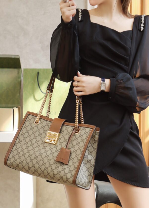 God Factory Gucci 𝐏𝐚𝐝𝐥𝐨𝐜𝐤 Brown / Medium 479197 Size 35*23.5*14𝐜𝐦