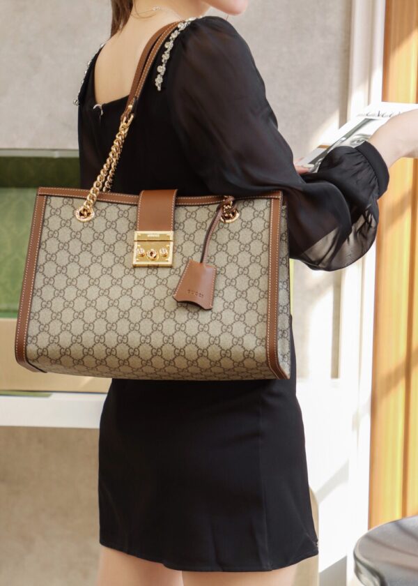 God Factory Gucci 𝐏𝐚𝐝𝐥𝐨𝐜𝐤 Brown / Medium 479197 Size 35*23.5*14𝐜𝐦