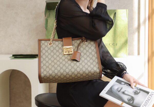 God Factory Gucci 𝐏𝐚𝐝𝐥𝐨𝐜𝐤 Brown / Medium 479197 Size 35*23.5*14𝐜𝐦