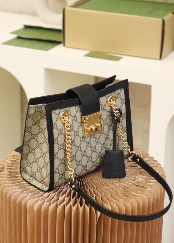 God Factory Gucci 𝐏𝐚𝐝𝐥𝐨𝐜𝐤 Black / Small 498156 Size 26*18*10𝐜𝐦