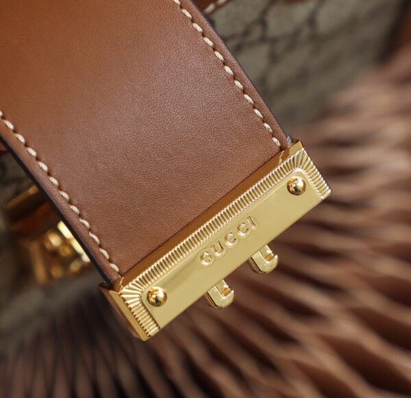 God Factory Gucci 𝐏𝐚𝐝𝐥𝐨𝐜𝐤 Brown / Small 498156 Size 26*18*10𝐜𝐦
