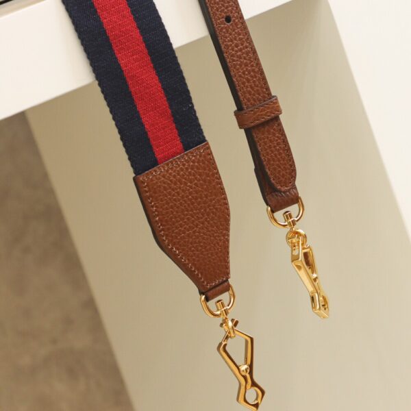 𝐇𝐨𝐫𝐬𝐞𝐛𝐢𝐭 𝟭𝟵𝟱𝟱 𝐌𝐢𝐧𝐢 658574 Size 20.6*14.4*5.1cm