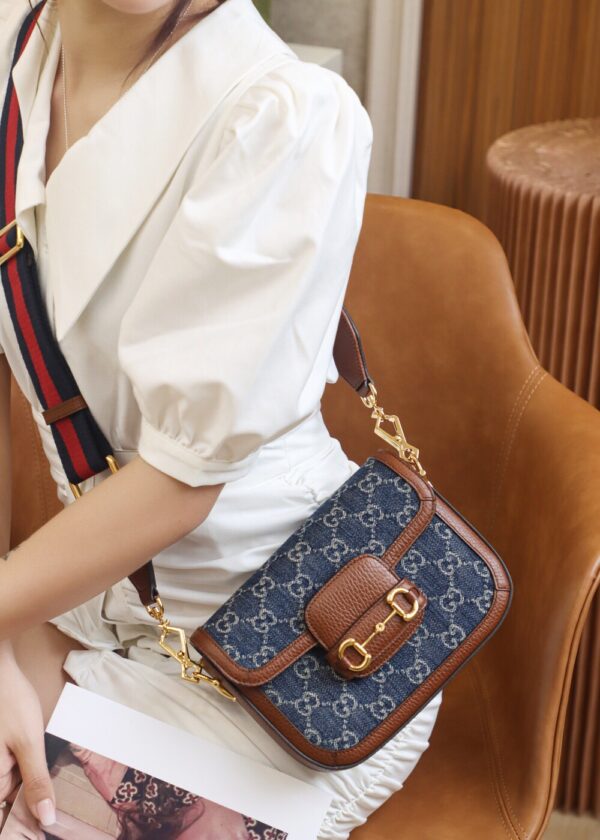 𝐇𝐨𝐫𝐬𝐞𝐛𝐢𝐭 𝟭𝟵𝟱𝟱 𝐌𝐢𝐧𝐢 658574 Size 20.6*14.4*5.1cm