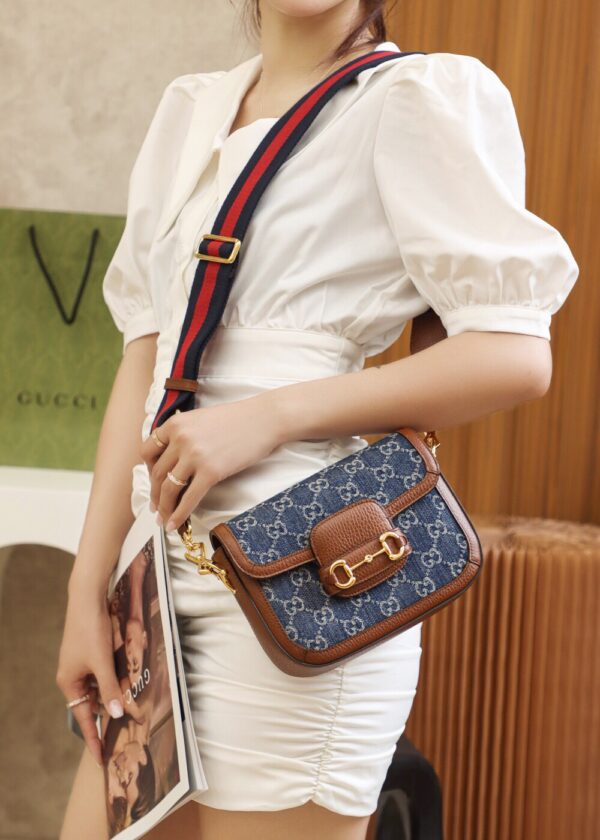𝐇𝐨𝐫𝐬𝐞𝐛𝐢𝐭 𝟭𝟵𝟱𝟱 𝐌𝐢𝐧𝐢 658574 Size 20.6*14.4*5.1cm