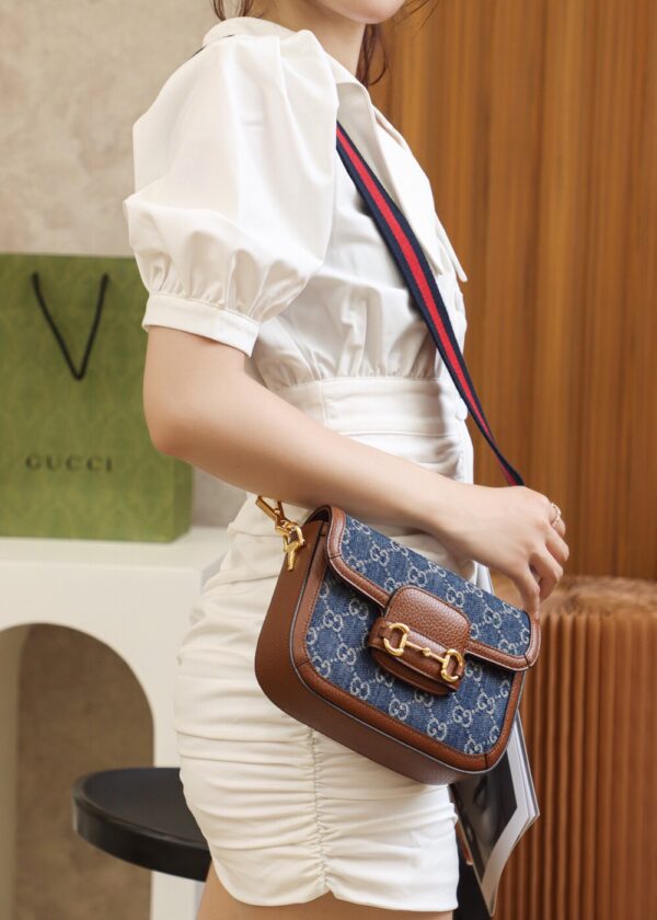 𝐇𝐨𝐫𝐬𝐞𝐛𝐢𝐭 𝟭𝟵𝟱𝟱 𝐌𝐢𝐧𝐢 658574 Size 20.6*14.4*5.1cm