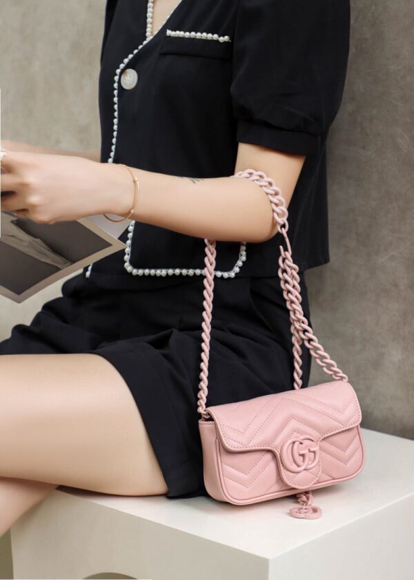 God Factory Gucci 𝐆𝐆 𝐌𝐚𝐫𝐦𝐨𝐧𝐭 Pink 699757 Size 16.5*10*5cm