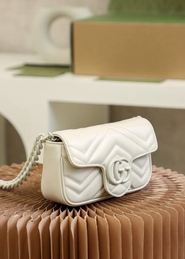 God Factory Gucci 𝐆𝐆 𝐌𝐚𝐫𝐦𝐨𝐧𝐭 White 699757 Size 16.5*10*5cm