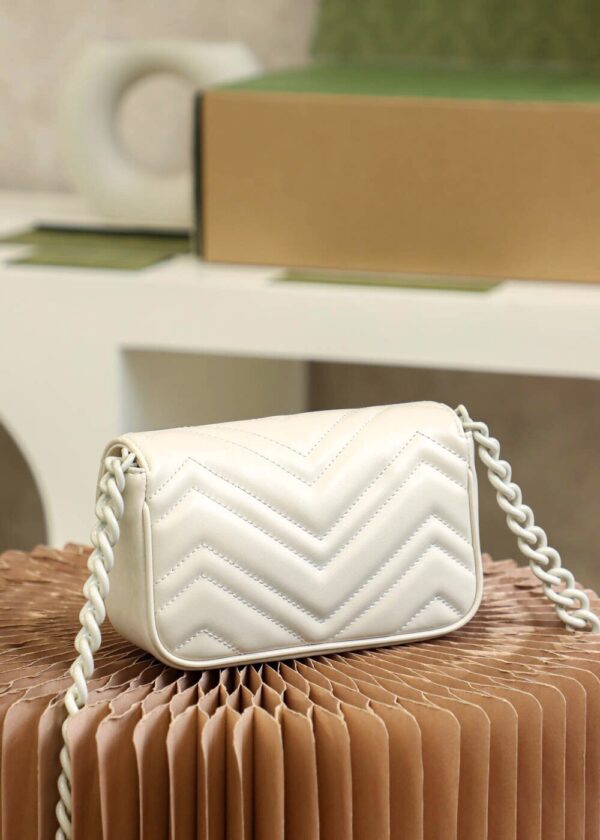 God Factory Gucci 𝐆𝐆 𝐌𝐚𝐫𝐦𝐨𝐧𝐭 White 699757 Size 16.5*10*5cm