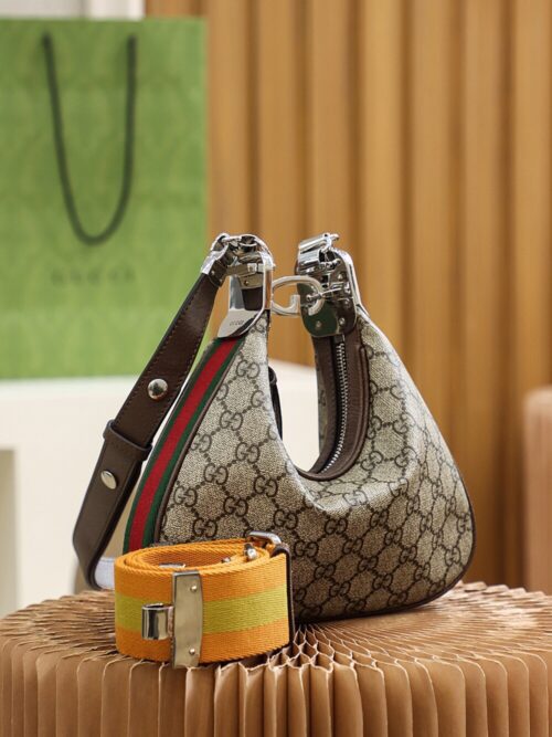 God Factory Gucci 𝐀𝐓𝐓𝐀𝐂𝐇𝐄 699409 Size 23*22*5cm