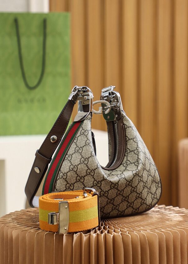 God Factory Gucci 𝐀𝐓𝐓𝐀𝐂𝐇𝐄 699409 Size 23*22*5cm