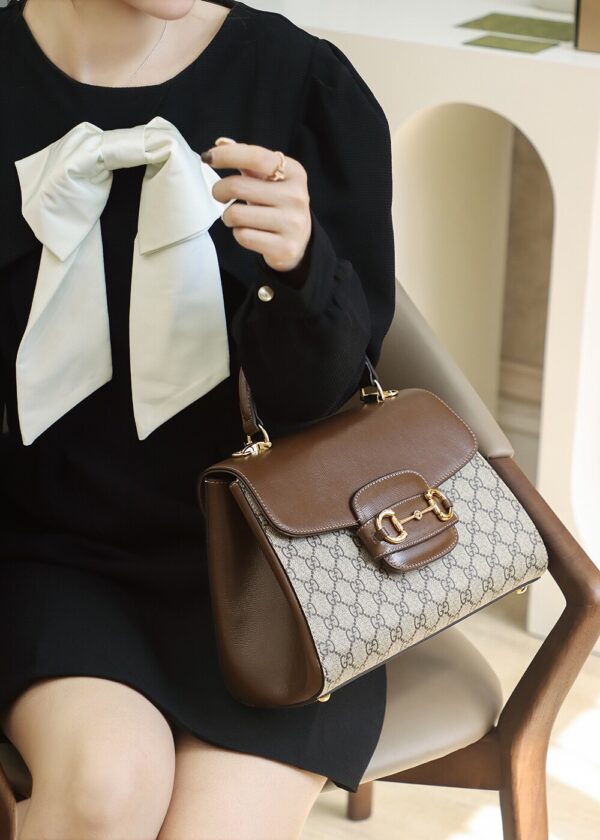 God Factory Gucci 𝐇𝐨𝐫𝐬𝐞𝐛𝐢𝐭 𝟏𝟗𝟗𝟓 Medium 702049 Size 29*20*13cm