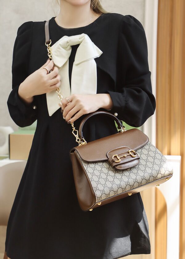 God Factory Gucci 𝐇𝐨𝐫𝐬𝐞𝐛𝐢𝐭 𝟏𝟗𝟗𝟓 Medium 702049 Size 29*20*13cm