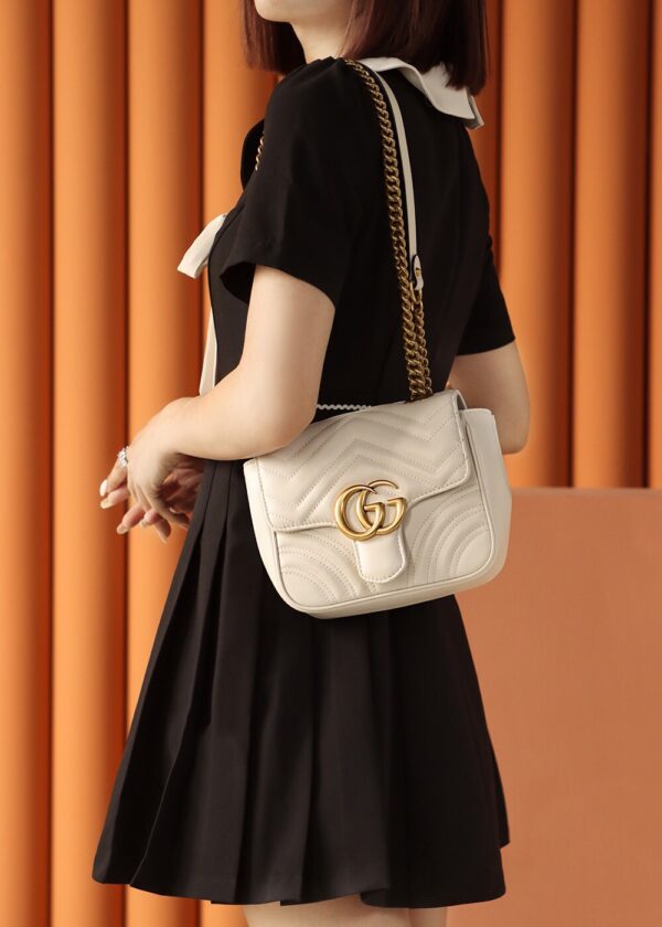God Factory Gucci 𝐆𝐆 𝐌𝐚𝐫𝐦𝐨𝐧𝐭 New 739682 White Size 18*15*8cm