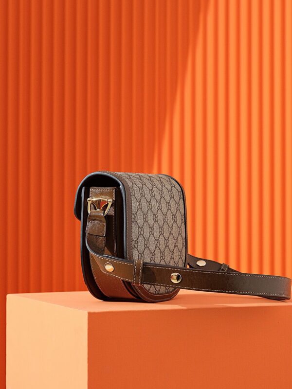 God Factory Gucci 𝐇𝐎𝐑𝐒𝐄𝐁𝐈𝐓 𝟏𝟗𝟓𝟓 760191 Size 17*18.5*7.5𝐜𝐦