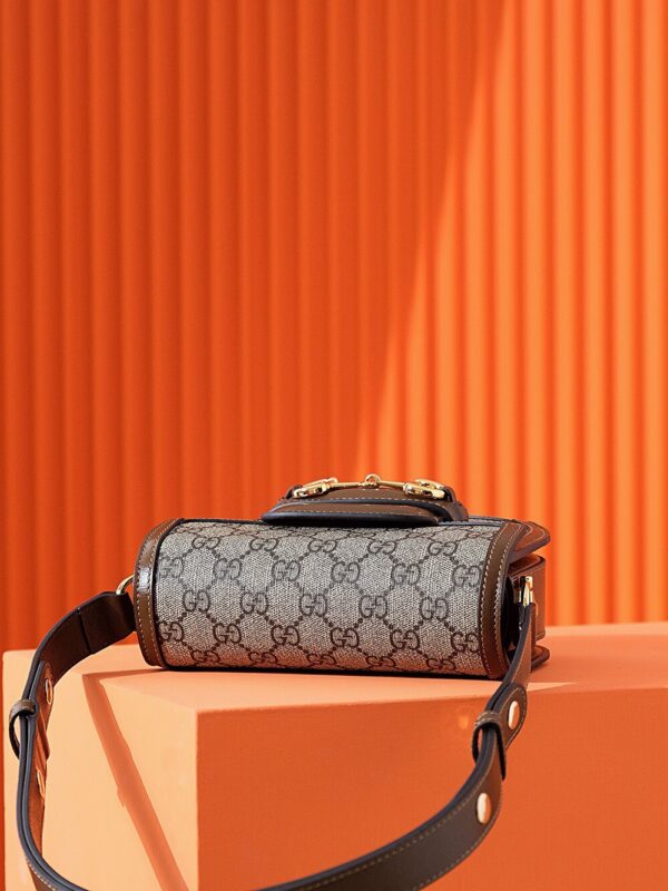 God Factory Gucci 𝐇𝐎𝐑𝐒𝐄𝐁𝐈𝐓 𝟏𝟗𝟓𝟓 760191 Size 17*18.5*7.5𝐜𝐦