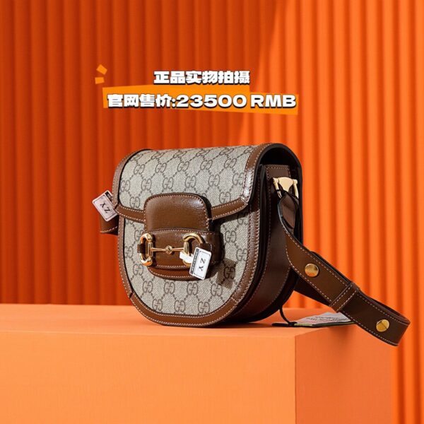 God Factory Gucci 𝐇𝐎𝐑𝐒𝐄𝐁𝐈𝐓 𝟏𝟗𝟓𝟓 760191 Size 17*18.5*7.5𝐜𝐦