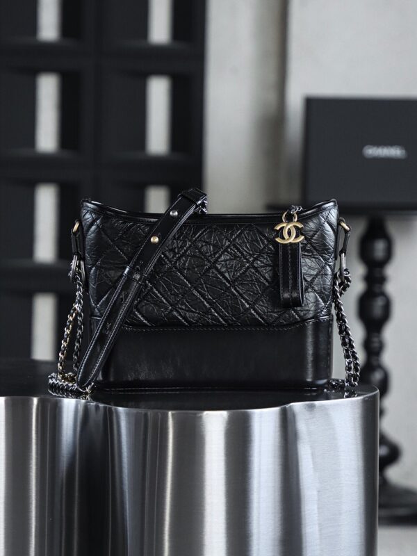 img_6822-2 God Factory Chanel Gabrielle Hobo Medium Retro Hardware Black Size 21*28*10cm
