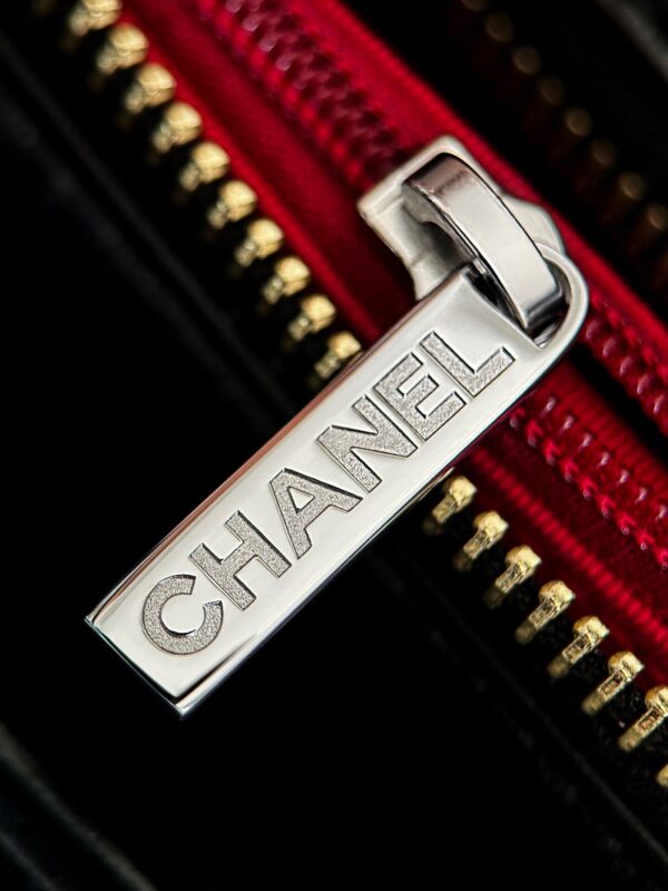 img_6836-2 God Factory Chanel Gabrielle Hobo Medium Retro Hardware Black Size 21*28*10cm