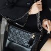 God Factory Chanel Gabrielle Hobo Medium Retro Hardware Black Size 21*28*10cm