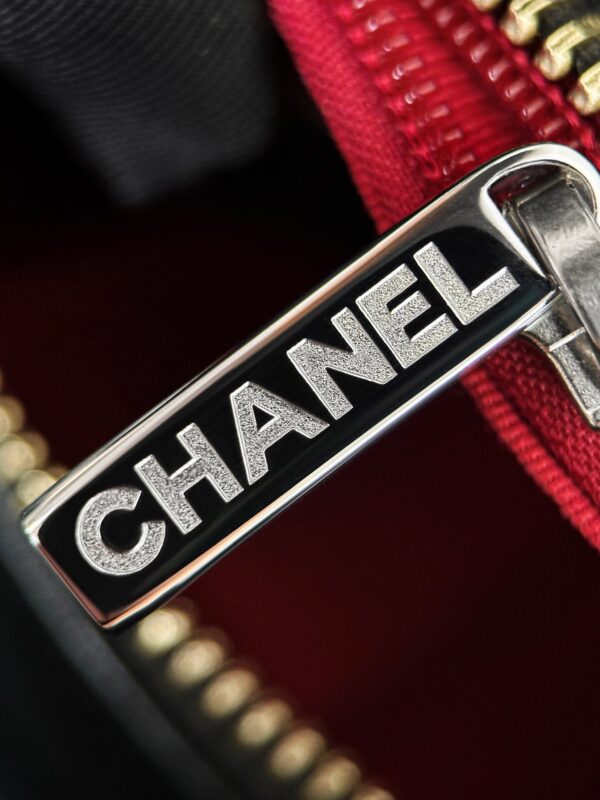 God Factory Chanel Gabrielle Hobo Small Retro Hardware Black Size 15*20*8cm