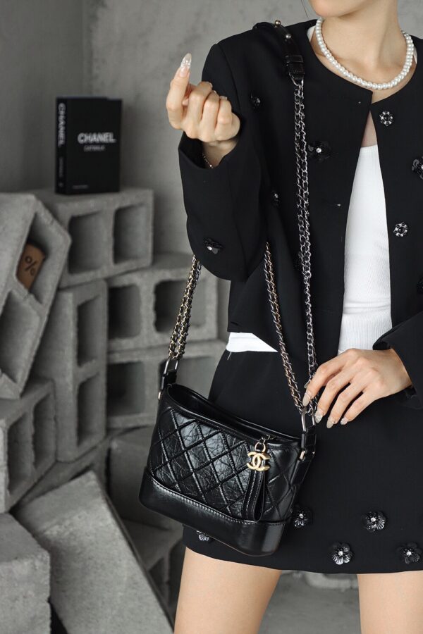 God Factory Chanel Gabrielle Hobo Small Retro Hardware Black Size 15*20*8cm