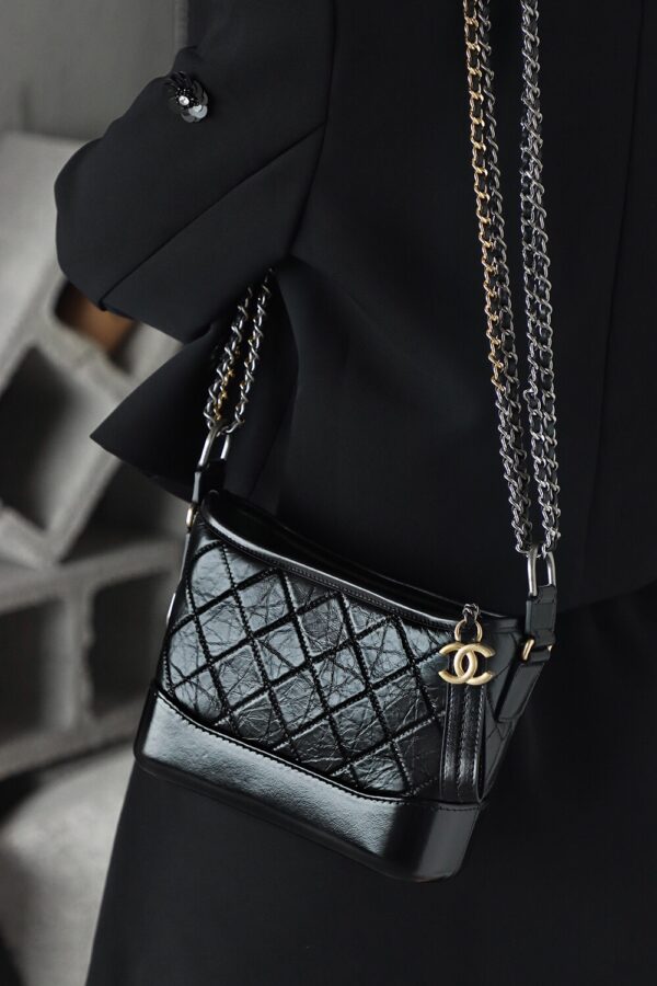 God Factory Chanel Gabrielle Hobo Small Retro Hardware Black Size 15*20*8cm