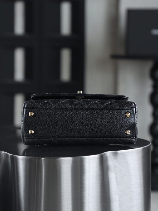 God Factory Chanel CoCo Handle Small HAAS Leather Size 14*24*10cm Pale Gold Hardware