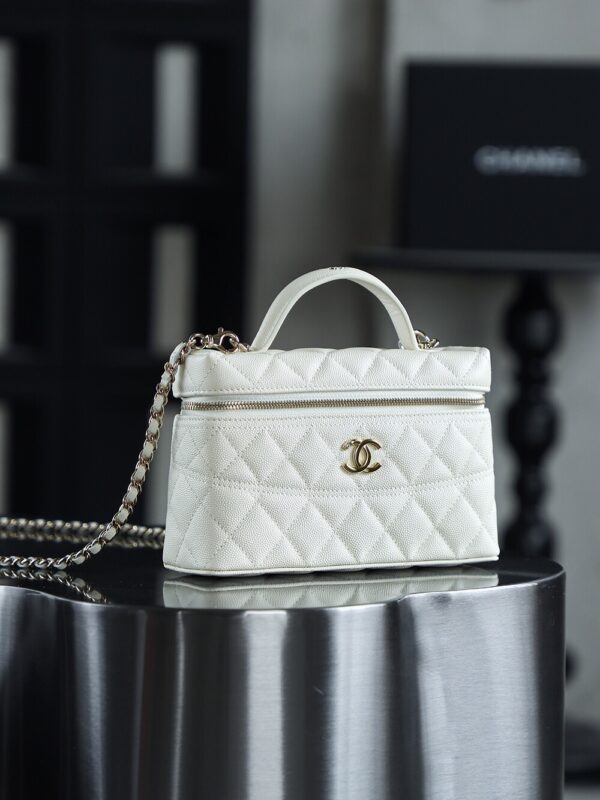 God Factory Chanel 25C Box Bags White impala Leather Size 17*19.5*5cm Pale Gold Hardware