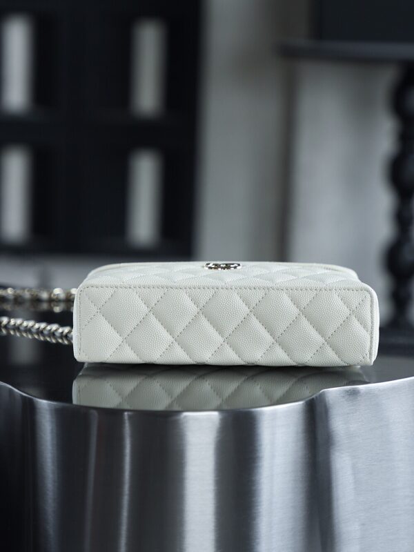 God Factory Chanel 25C Box Bags White impala Leather Size 17*19.5*5cm Pale Gold Hardware